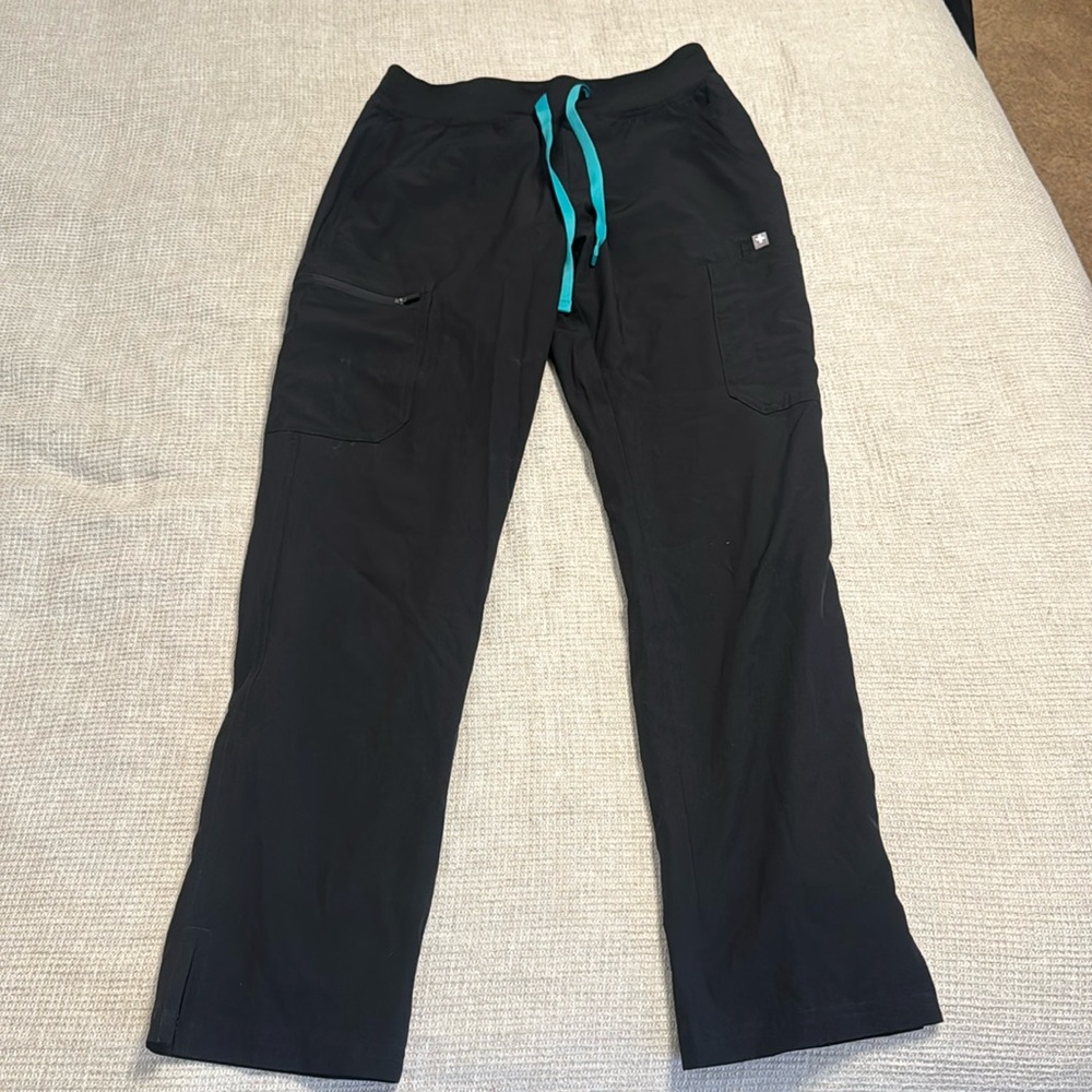 FIGS BLACK high wasted Yola pant- technical collection (limited edition)